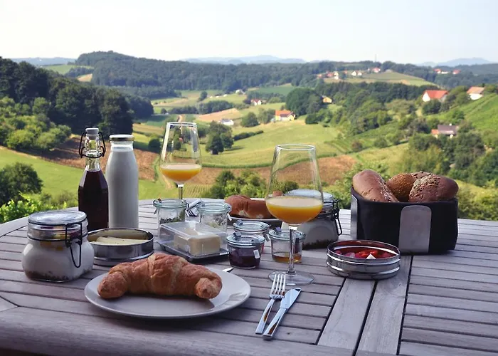 Weingarten-resort Unterlamm Loipersdorf - Adults Only Dağ evi *